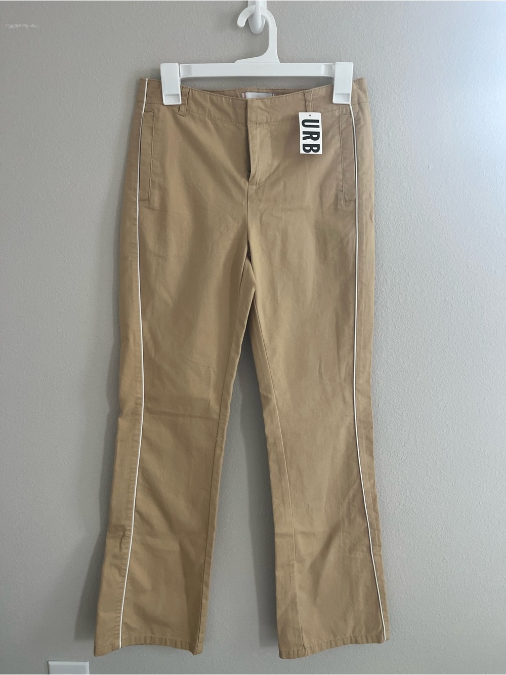 NWT BDG Urban Outfitters Tan Flare Pants with White Contrast Piping size 0